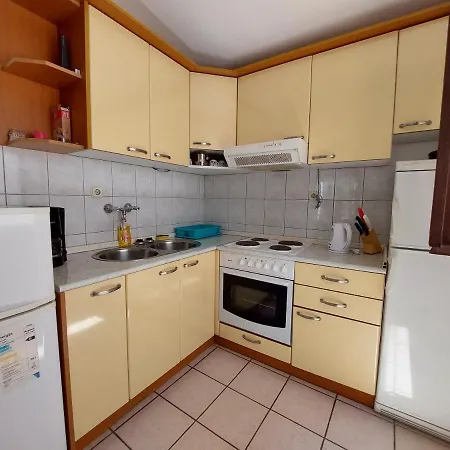Apartments Goles 公寓 *