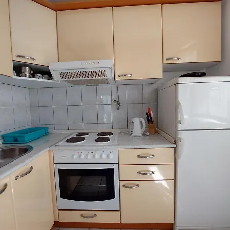 Apartments Goles 公寓 *